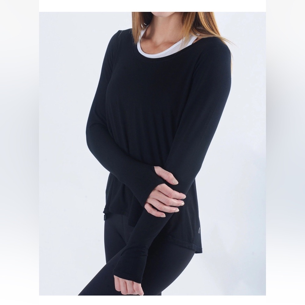 Zyia Active Black Long Sleeve Athletic Top Knit Gathering Detail Size M